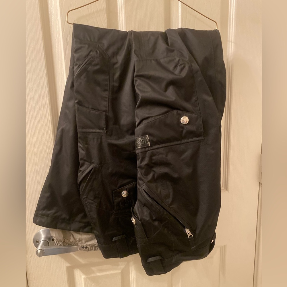Snowboarding pants